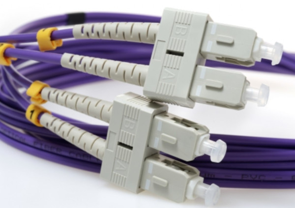 Gembird OM4 SC/UPC–SC/UPC duplex optički patch kabl, 3 m, ljubičasti