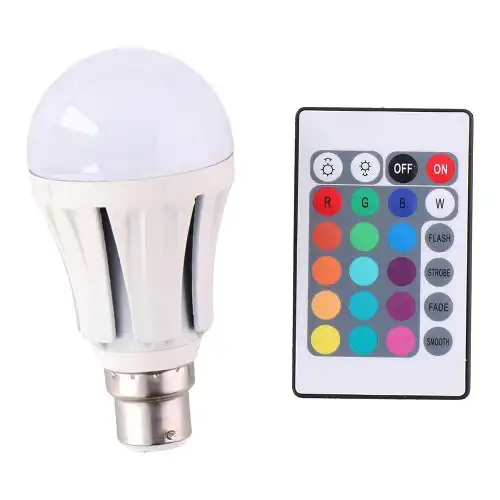 Grundig kolor LED sijalica E27 RGB, 360 lm, sa daljinskim