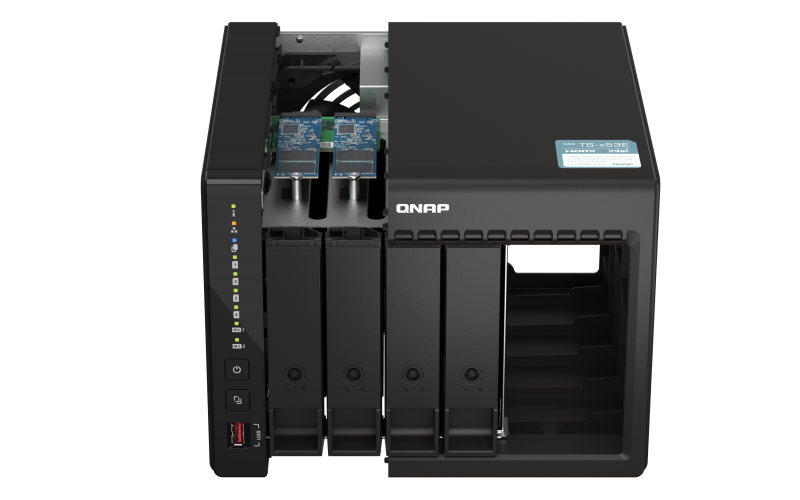 QNAP TS-453E-8G 4-bay NAS sa 8 GB RAM i 2.5GbE