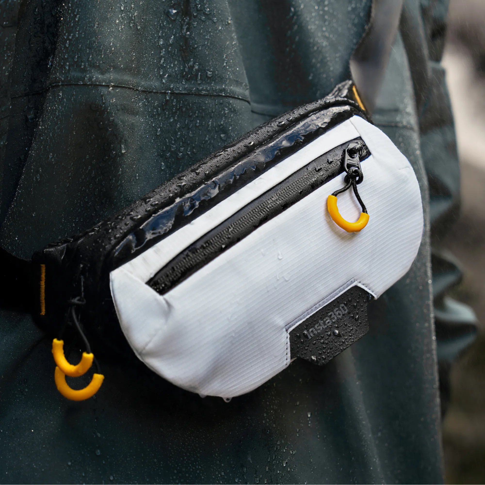 Insta360 Everyday Crossbody Bag torba preko ramena, Peak White
