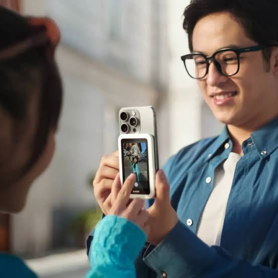 Insta360 Snap ekran za selfije sa svetlom, 3,5″
