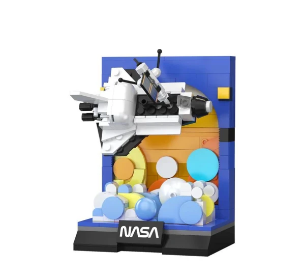 CaDA Space Shuttle Discovery NASA diorama, 250 delova
